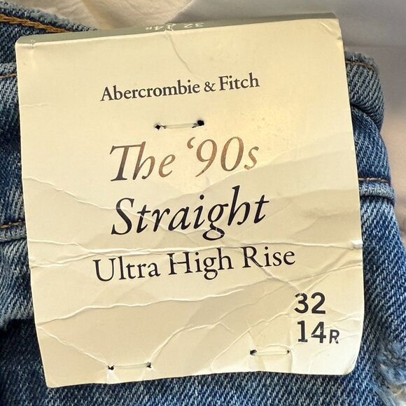 BNWT Abercrombie Ultra High Rise 90s Straight Jeans, medium wash with rips - Picture 3 of 5